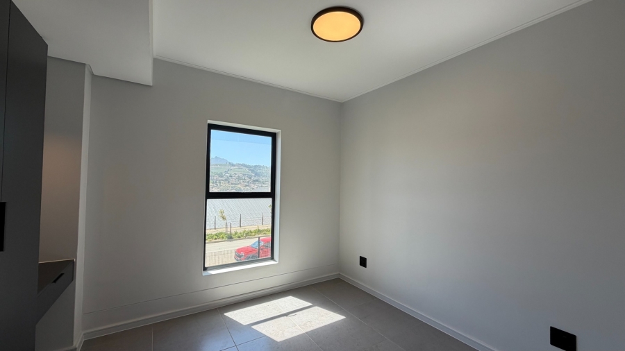 2 Bedroom Property for Sale in Newinbosch Western Cape